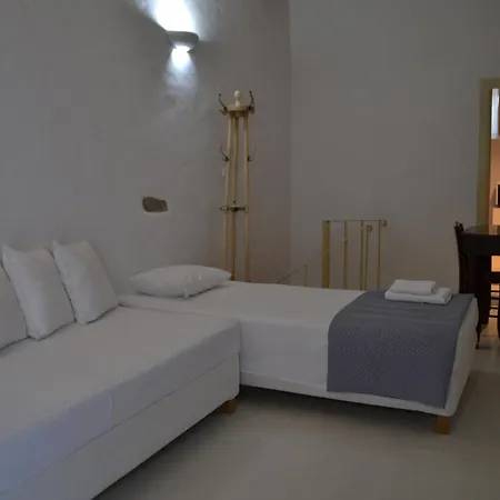Kastro Holiday home *